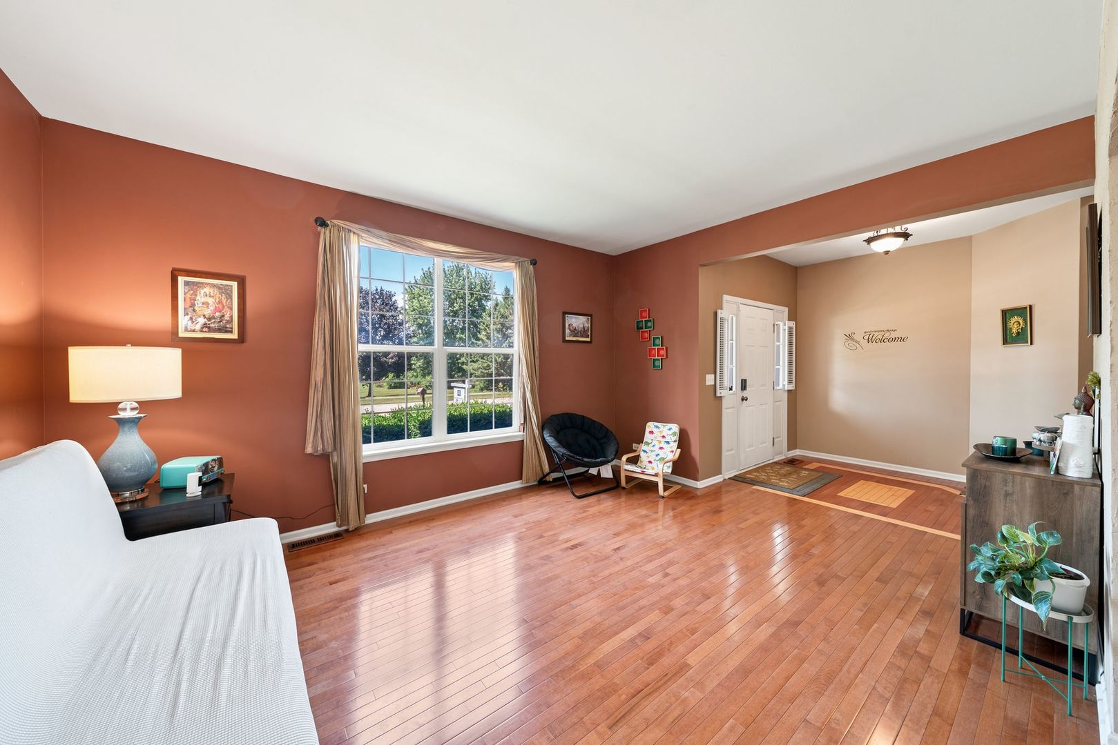 37061 N Bonnie Brae Road