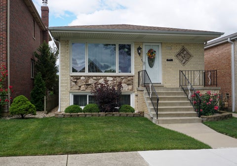 Tiny photo for 3318 N Page Avenue, Chicago, IL 60634 (MLS # 12710955)