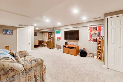 Tiny photo for 1422 Welland Court #1422, Roselle, IL 60172 (MLS # 12620370)
