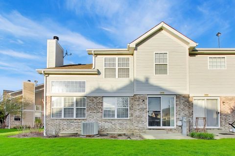 Tiny photo for 1422 Welland Court #1422, Roselle, IL 60172 (MLS # 12620370)