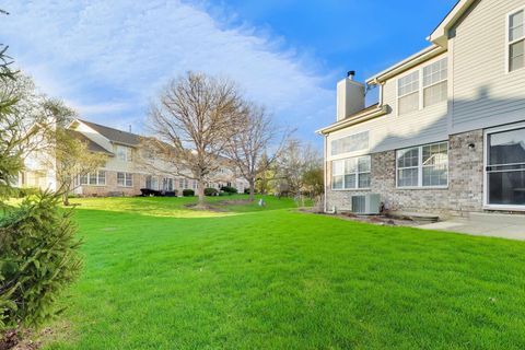 Tiny photo for 1422 Welland Court #1422, Roselle, IL 60172 (MLS # 12620370)