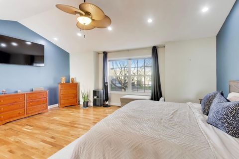 Tiny photo for 1422 Welland Court #1422, Roselle, IL 60172 (MLS # 12620370)