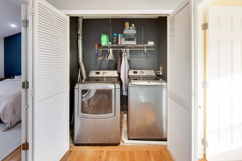 Tiny photo for 1422 Welland Court #1422, Roselle, IL 60172 (MLS # 12620370)