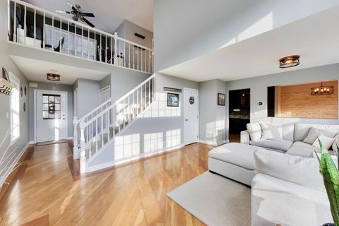 Tiny photo for 1422 Welland Court #1422, Roselle, IL 60172 (MLS # 12620370)