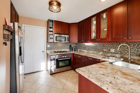 Tiny photo for 1422 Welland Court #1422, Roselle, IL 60172 (MLS # 12620370)