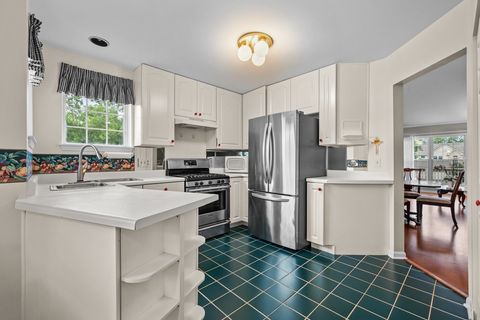 Tiny photo for 6121 Brookstone Place, Gurnee, IL 60031 (MLS # 12424613)