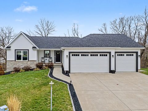 Photo of 776 Bluestem Court, Blue Grass, IA 52726 (MLS # 12608874)