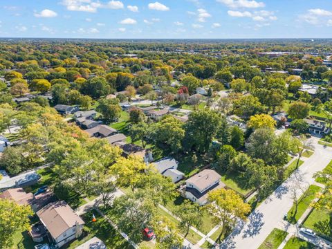 Tiny photo for 713 Ridgeview Street, Downers Grove, IL 60516 (MLS # 12503897)