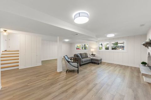 Tiny photo for 713 Ridgeview Street, Downers Grove, IL 60516 (MLS # 12503897)