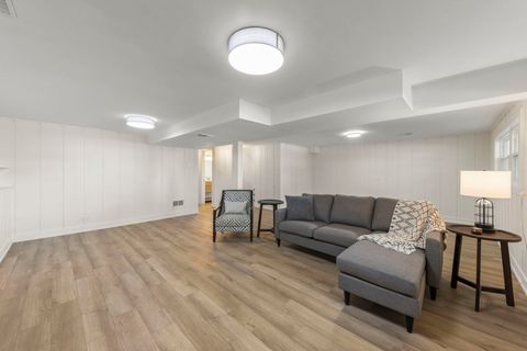 Tiny photo for 713 Ridgeview Street, Downers Grove, IL 60516 (MLS # 12503897)