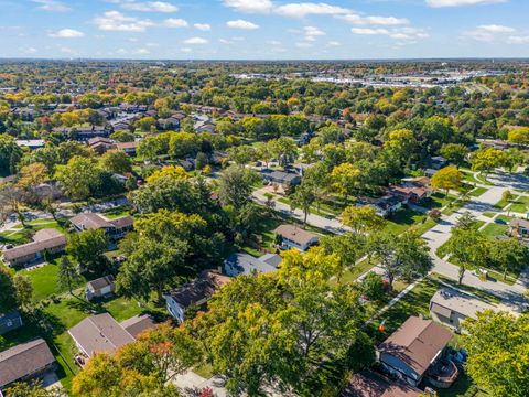 Tiny photo for 713 Ridgeview Street, Downers Grove, IL 60516 (MLS # 12503897)