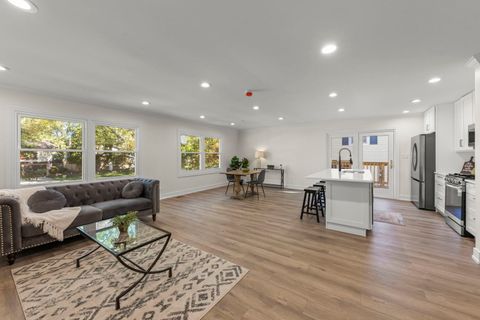 Tiny photo for 713 Ridgeview Street, Downers Grove, IL 60516 (MLS # 12503897)