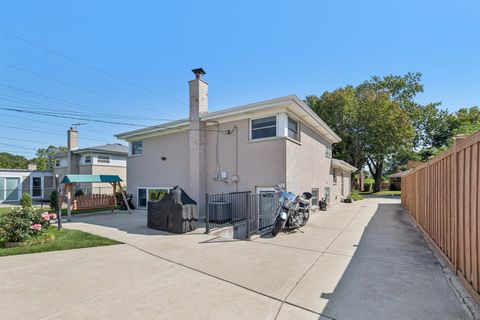 Tiny photo for 9314 Menard Avenue, Morton Grove, IL 60053 (MLS # 12489909)