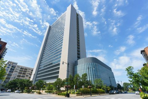 500 W SUPERIOR Street 1504 Chicago IL 60654