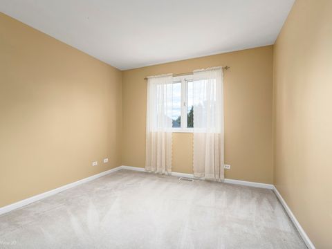 Tiny photo for 852 Sunrise Drive, South Elgin, IL 60177 (MLS # 12454207)