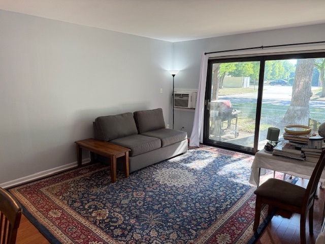 240 N Carter Street 102