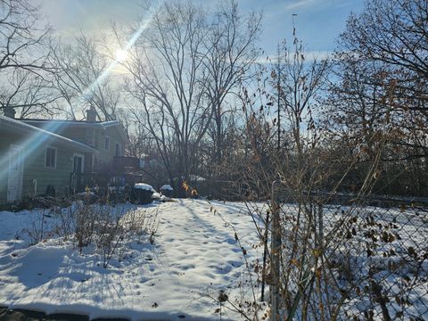 Tiny photo for 26890 N Longwood Road, Lake Forest, IL 60045 (MLS # 12533203)