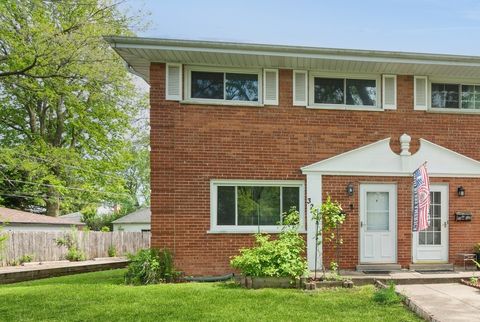 326 Skokie Court Wilmette IL 60091
