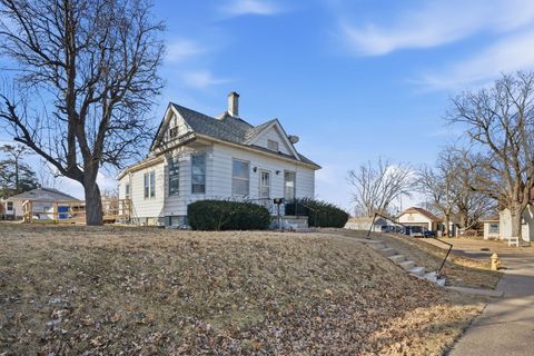 Tiny photo for 2036 Davie Street, Davenport, IA 52804 (MLS # 12555226)