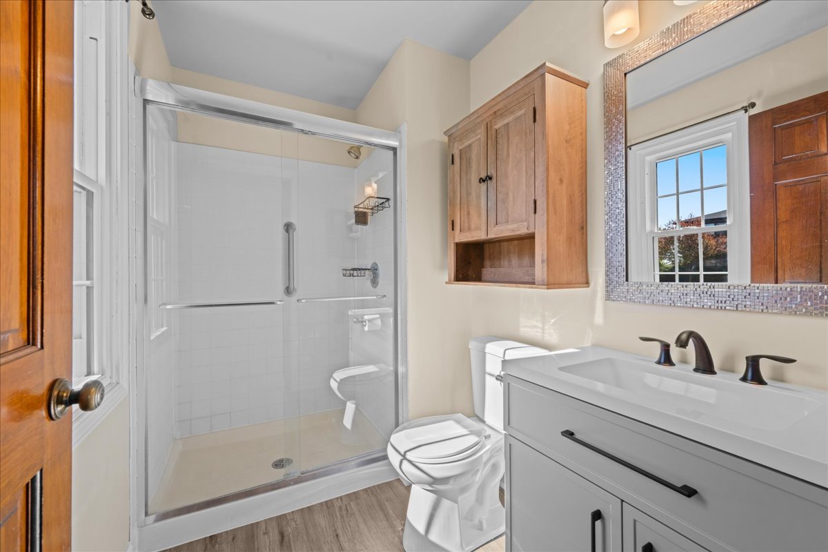 South Elgin, Illinois 60177, United States, 2 Bedrooms Bedrooms, ,2 BathroomsBathrooms,Residential,Active,232345