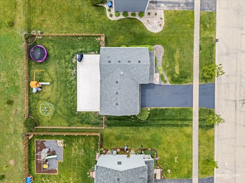 Tiny photo for 352 Coneflower Drive, Minooka, IL 60447 (MLS # 12648503)