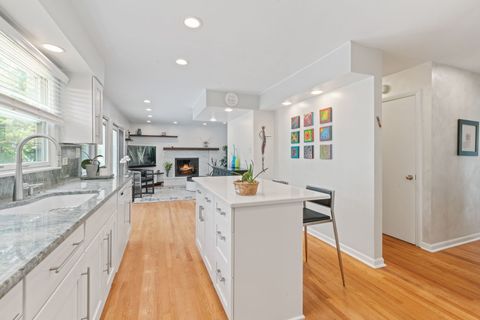 Tiny photo for 934 Wayne Avenue, Deerfield, IL 60015 (MLS # 12438977)