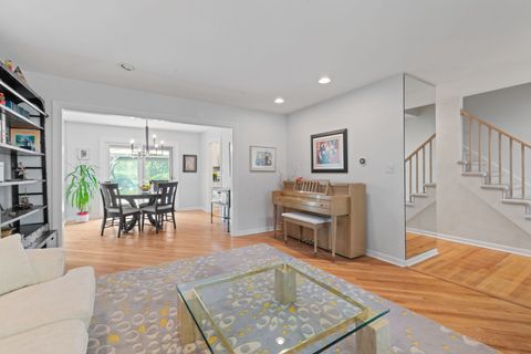 Tiny photo for 934 Wayne Avenue, Deerfield, IL 60015 (MLS # 12438977)