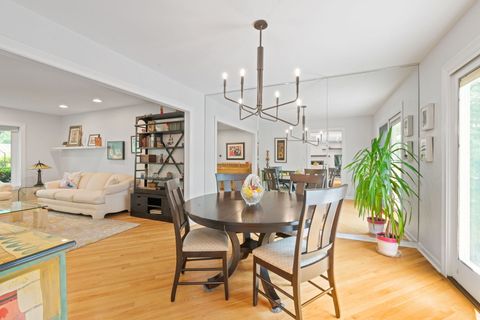 Tiny photo for 934 Wayne Avenue, Deerfield, IL 60015 (MLS # 12438977)