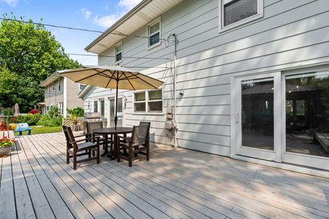 Tiny photo for 934 Wayne Avenue, Deerfield, IL 60015 (MLS # 12438977)