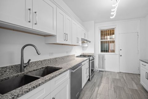 Tiny photo for 1424 E Hyde Park Boulevard #2, Chicago, IL 60615 (MLS # 12494692)