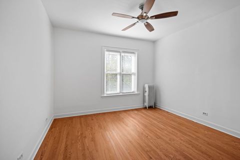 Tiny photo for 1424 E Hyde Park Boulevard #2, Chicago, IL 60615 (MLS # 12494692)