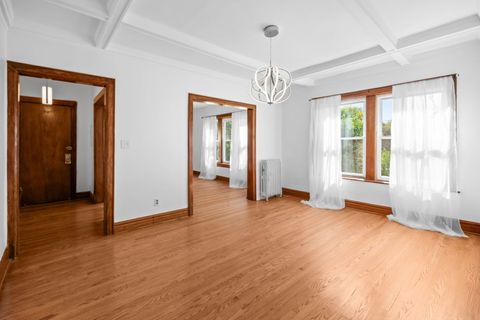 Tiny photo for 1424 E Hyde Park Boulevard #2, Chicago, IL 60615 (MLS # 12494692)