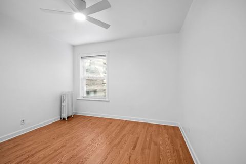Tiny photo for 1424 E Hyde Park Boulevard #2, Chicago, IL 60615 (MLS # 12494692)