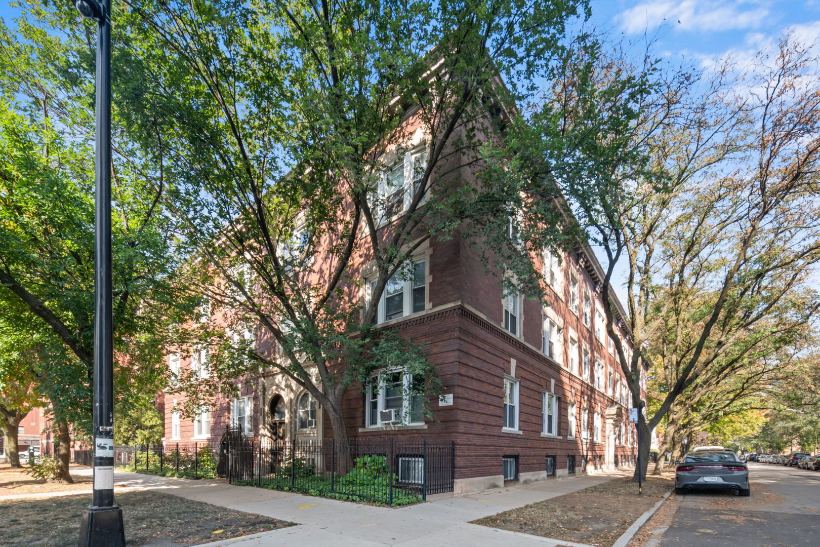 1424 E Hyde Park Boulevard 2