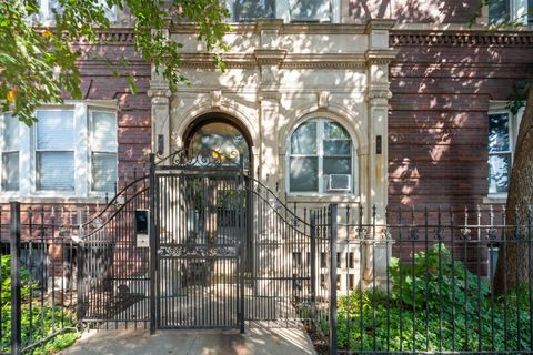Photo of 1424 E Hyde Park Boulevard #2, Chicago, IL 60615 (MLS # 12494692)