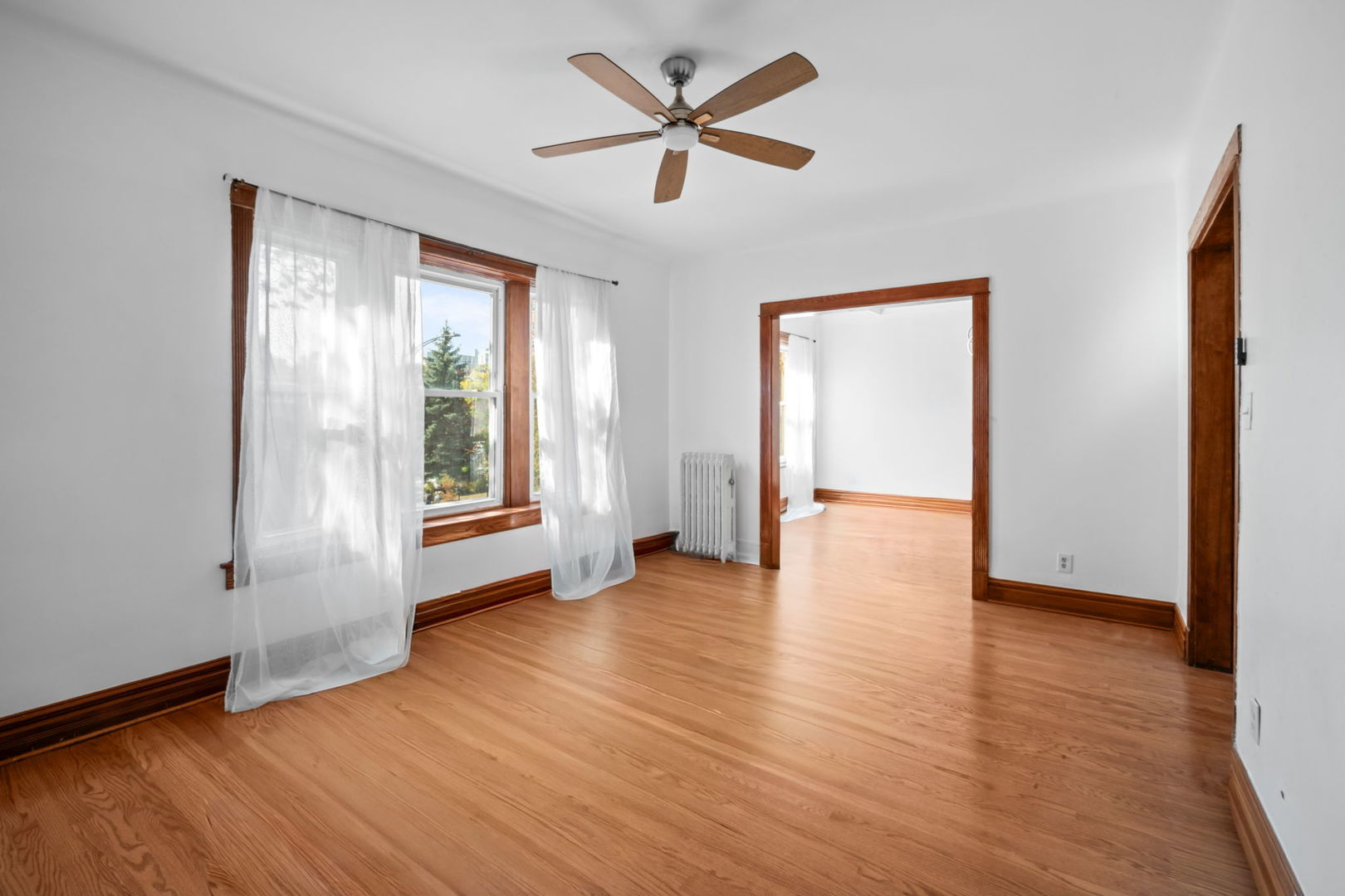 1424 E Hyde Park Boulevard 2