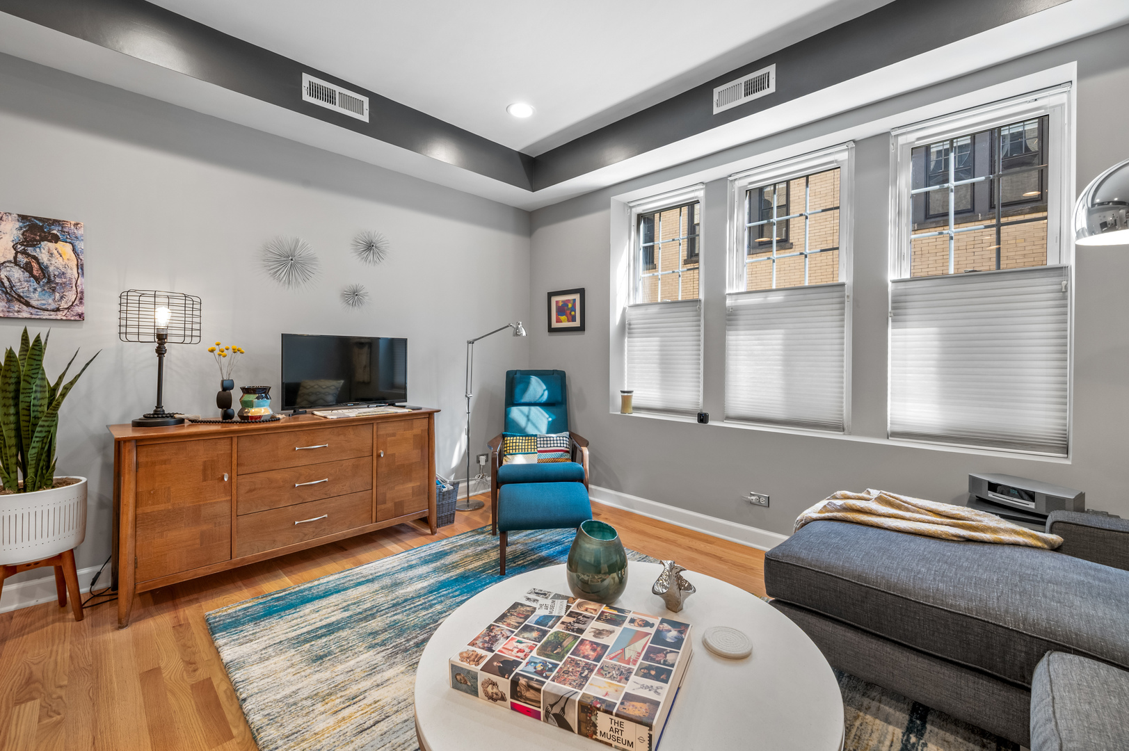 5623 N Wayne Avenue 1B