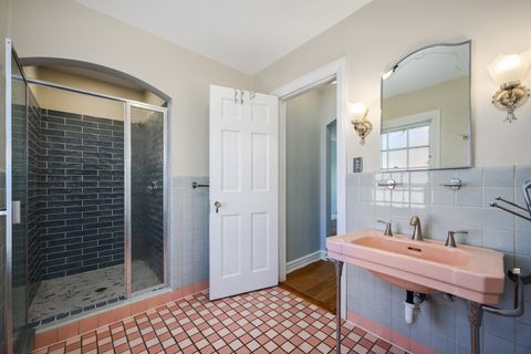 Tiny photo for 6103 N Kirkwood Avenue, Chicago, IL 60646 (MLS # 12574913)
