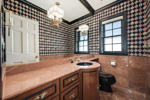 Tiny photo for 6103 N Kirkwood Avenue, Chicago, IL 60646 (MLS # 12574913)