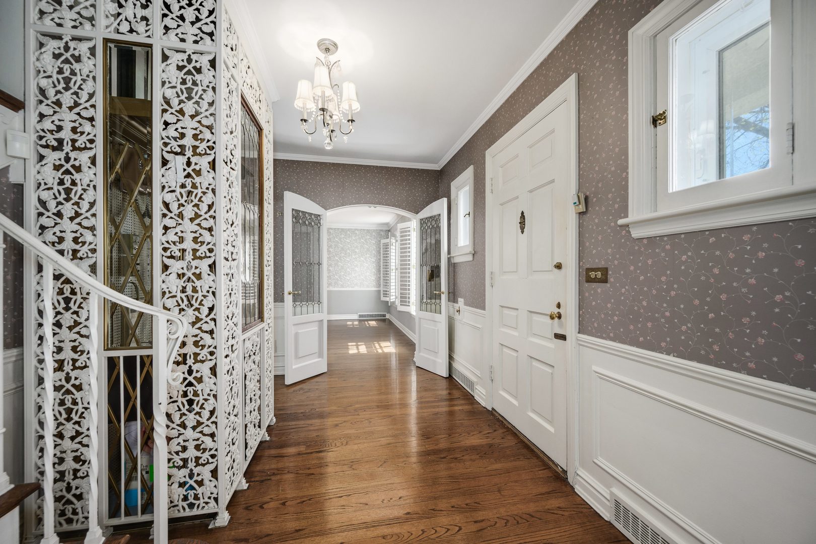 6103 N Kirkwood Avenue