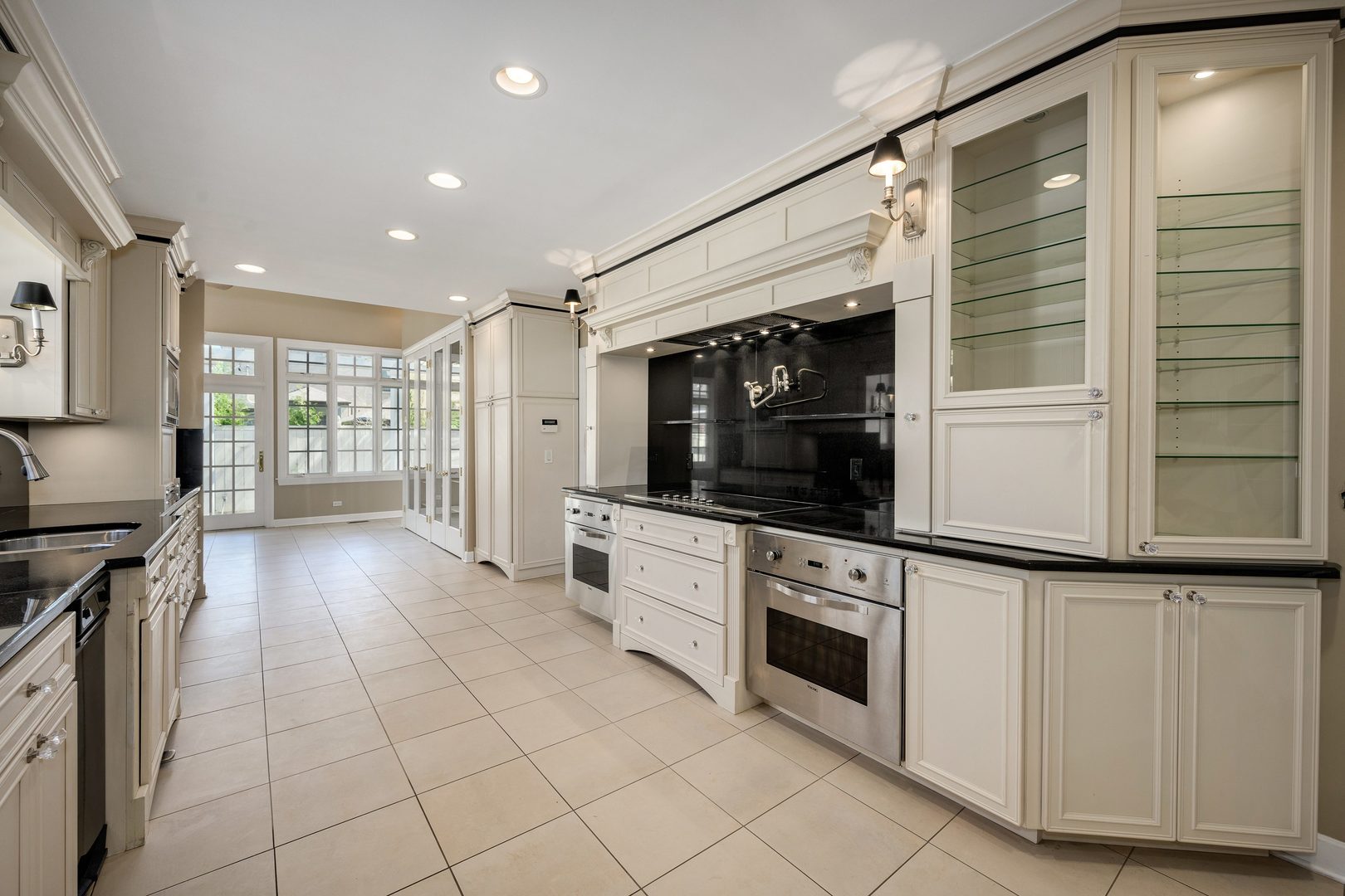 6103 N Kirkwood Avenue