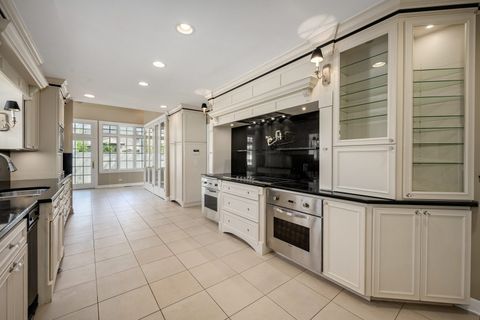 Tiny photo for 6103 N Kirkwood Avenue, Chicago, IL 60646 (MLS # 12574913)