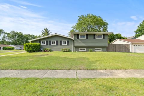 Tiny photo for 427 Cedarcrest Drive, Streamwood, IL 60107 (MLS # 12389809)