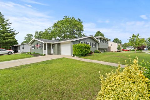 Tiny photo for 427 Cedarcrest Drive, Streamwood, IL 60107 (MLS # 12389809)