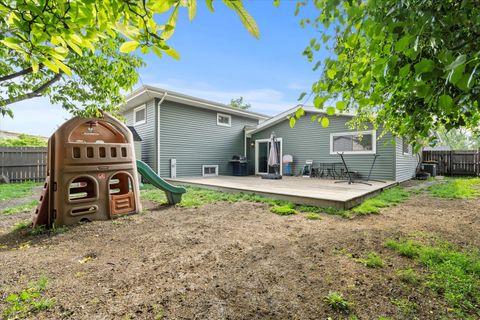 Tiny photo for 427 Cedarcrest Drive, Streamwood, IL 60107 (MLS # 12389809)