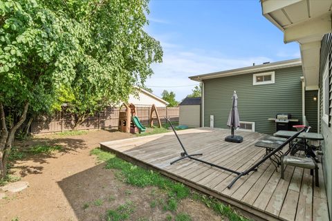 Tiny photo for 427 Cedarcrest Drive, Streamwood, IL 60107 (MLS # 12389809)