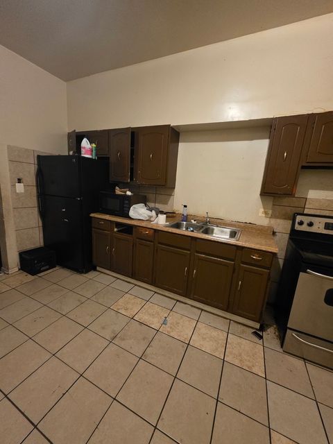 Tiny photo for 7042 S Vernon Avenue, Chicago, IL 60637 (MLS # 12544320)