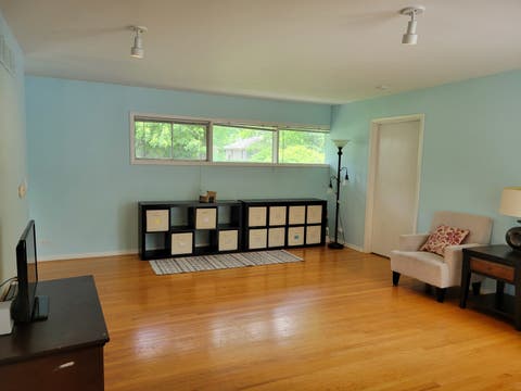Tiny photo for 1958 CASTLEWOOD Road, Highland Park, IL 60035 (MLS # 12702605)