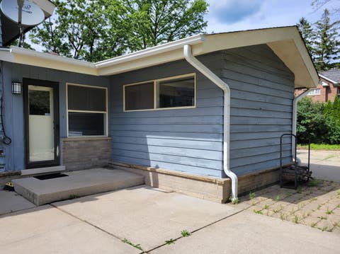 Tiny photo for 1958 CASTLEWOOD Road, Highland Park, IL 60035 (MLS # 12702605)