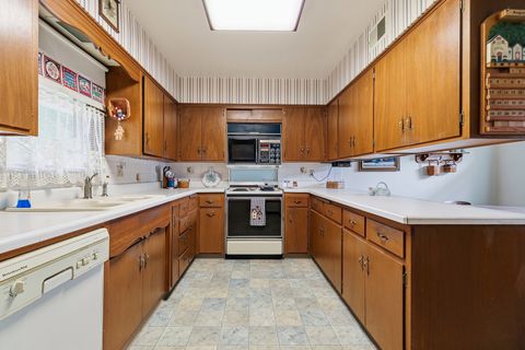 Tiny photo for 3324 34th Ave Court, Rock Island, IL 61201 (MLS # 12656597)